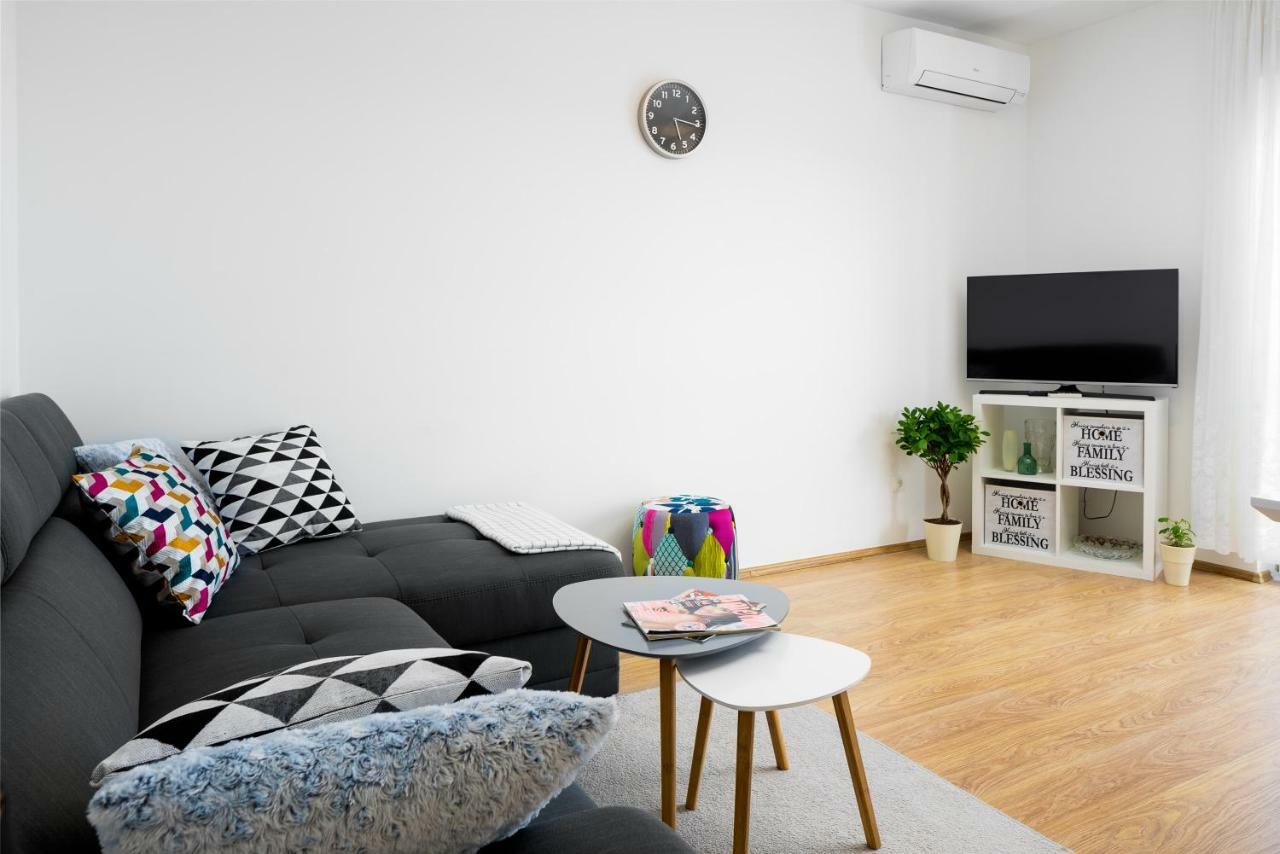 Lotus Apartman Сплит Екстериор снимка